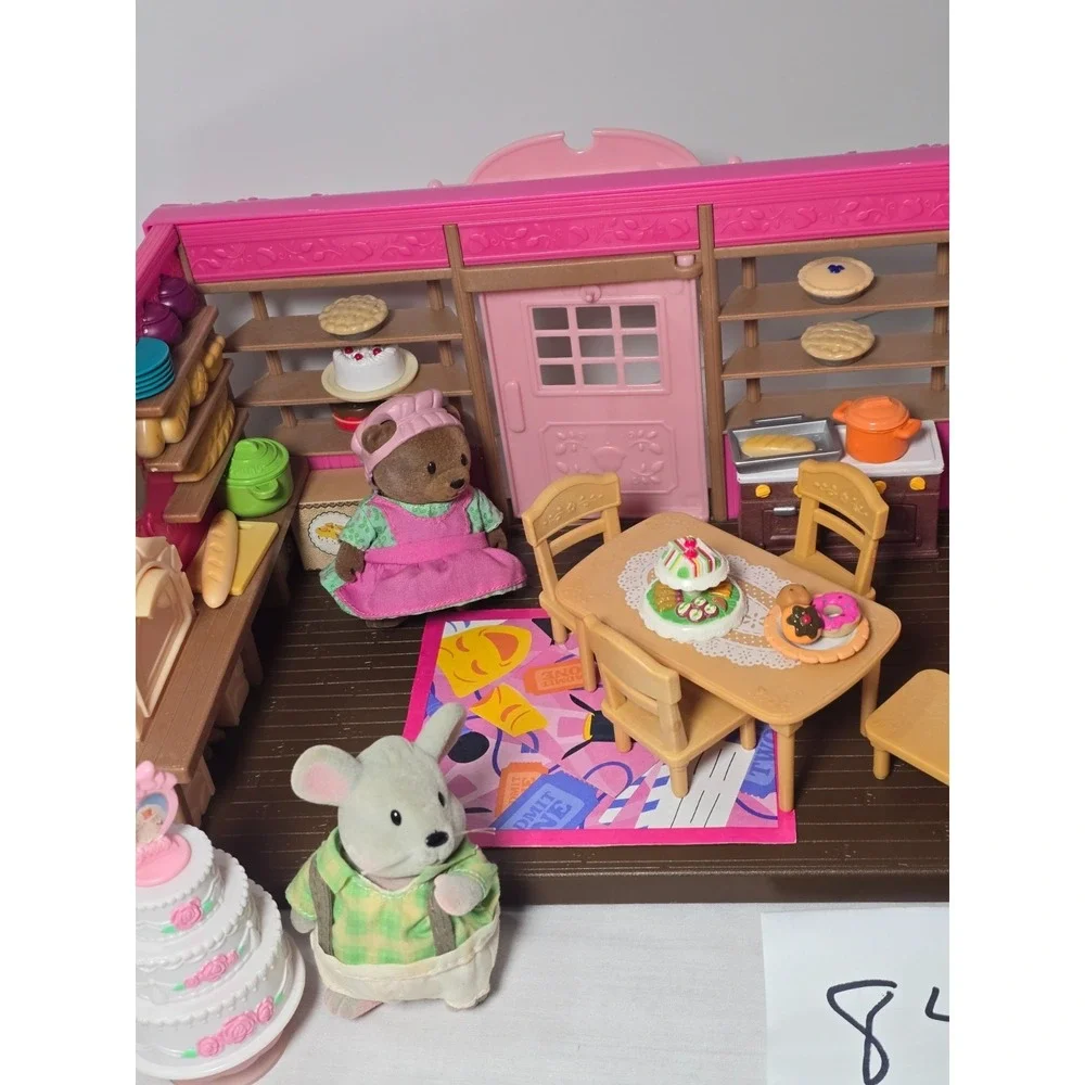 Li'l Woodzeez Calico Critters Mix Tickle Your Taste Buds Bakery With Accessories
